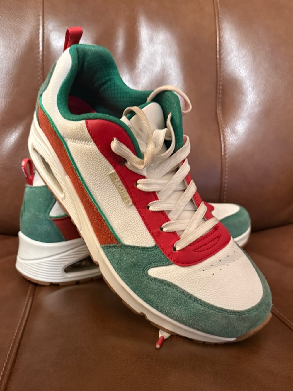 Skechers Uno Victory Sneakers